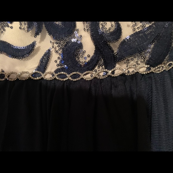 Elegant Dress with Shimmery Sweater - Picture 5 of 7